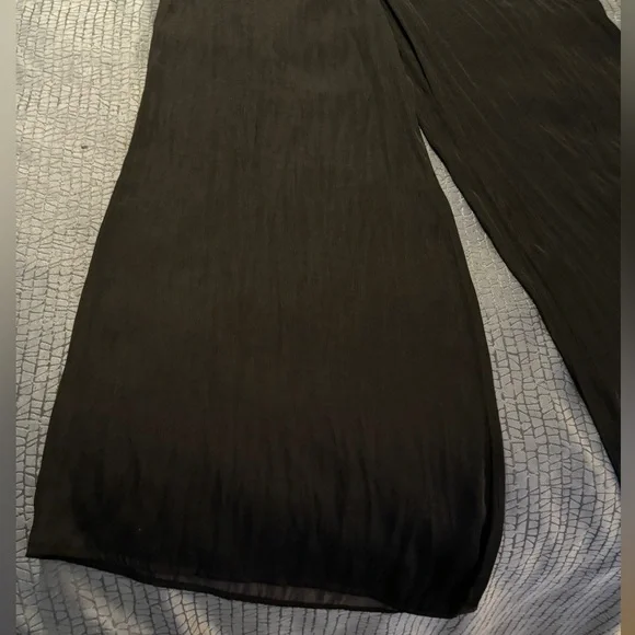 NWT ZARA KHAKI SHINY WIDE LEG PANTS TROUSERS Size S. Black . Pre owned like new - Picture 9 of 12